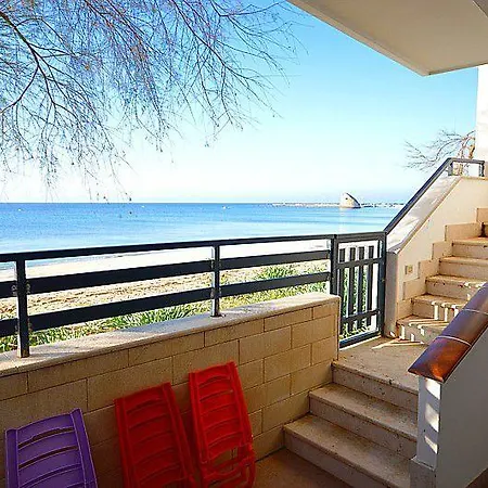 On The Beach * Torre Pali